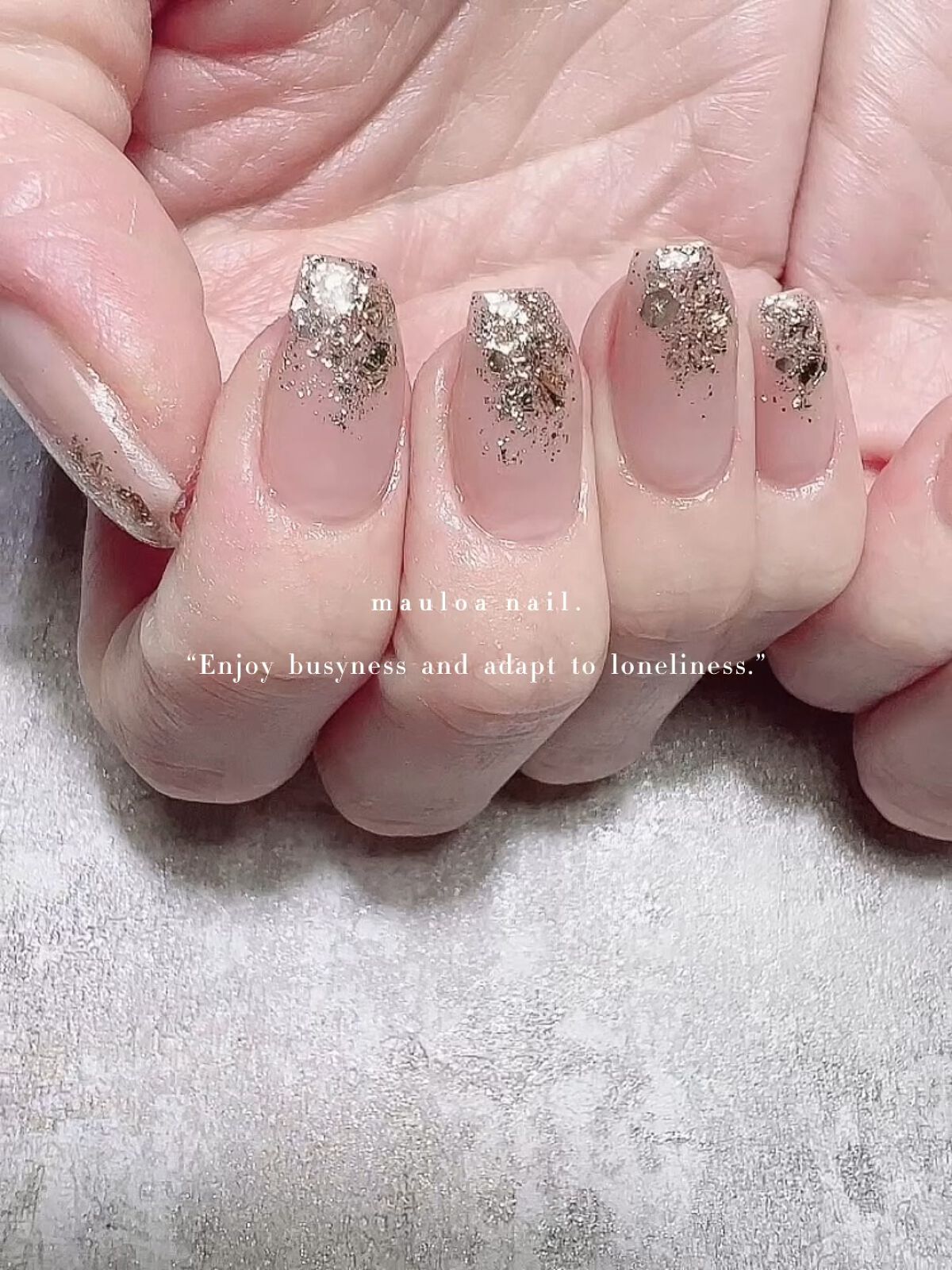 #ネイル,#冬ネイル,#アートネイル,#海ネイル,#ミラーアートネイル,#ニュアンスネイル,#くすみカラーネイル,#サマーネイル,#ジュエリーネイル,#ミラーネイル,#牛柄ネイル,#スタッズネイル,#太陽ネイル,#天王寺ネイル,#シンプルネイル,#コミック柄ネイル,#結晶ネイルのネイルデザイン