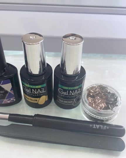 ジェルネイル(ライト対応)/セリア/ジェルネイルの人気ショート動画