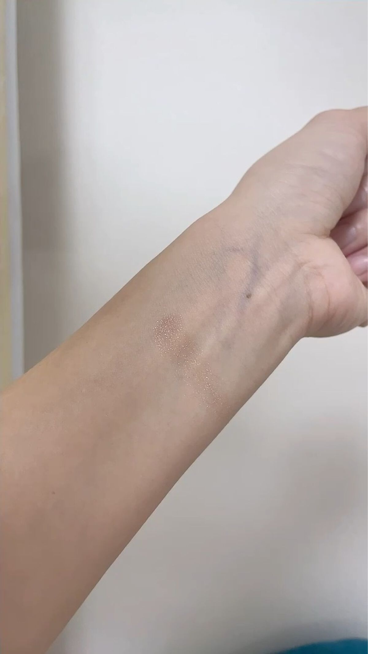 フーミー シングルラメシャドウ/WHOMEE/単色アイシャドウを使ったクチコミ（3枚目）