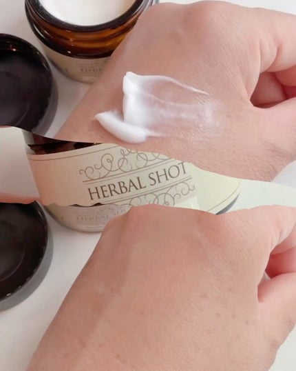 さらっとしっとり濃密美容クリーム(イランイラン)/Herbal Shot/フェイスクリームを使ったクチコミ(3枚目)