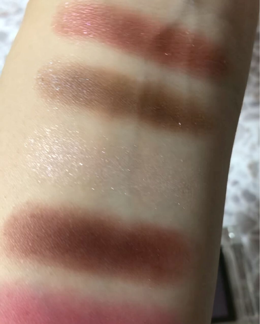 アディクション ザ アイシャドウ マット/ADDICTION/単色アイシャドウを使ったクチコミ（3枚目）