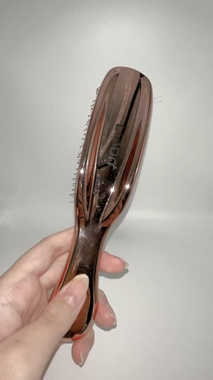 リノン スカルプケアブラシ/Linon/スカルプブラシの動画クチコミ1つ目