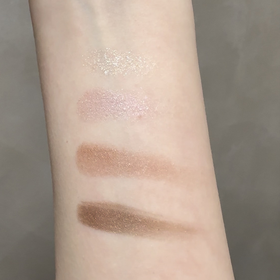 スキンシャドウ デザイニング パレット/DECORTÉ/アイシャドウパレットを使ったクチコミ（3枚目）