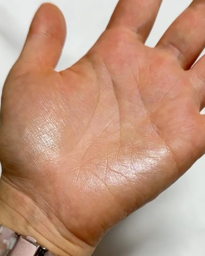 アイシャドウ　/BOBBI BROWN/単色アイシャドウの動画クチコミ1つ目