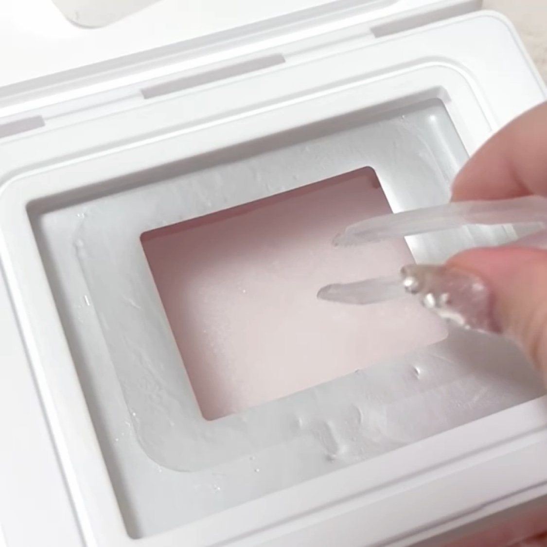 ピンクグルタチオン デイリースペシャルマスク/Milk Touch/シートマスク・パックの動画クチコミ3つ目