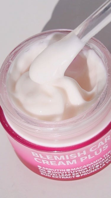 ISOI ブレミッシュケア クリームプラスのクチコミ「ピンクのボトルがかわいい！韓国コスメブランドISOIのこっくりクリーム💖

✓ISOI
ブレミ.....」（1枚目）