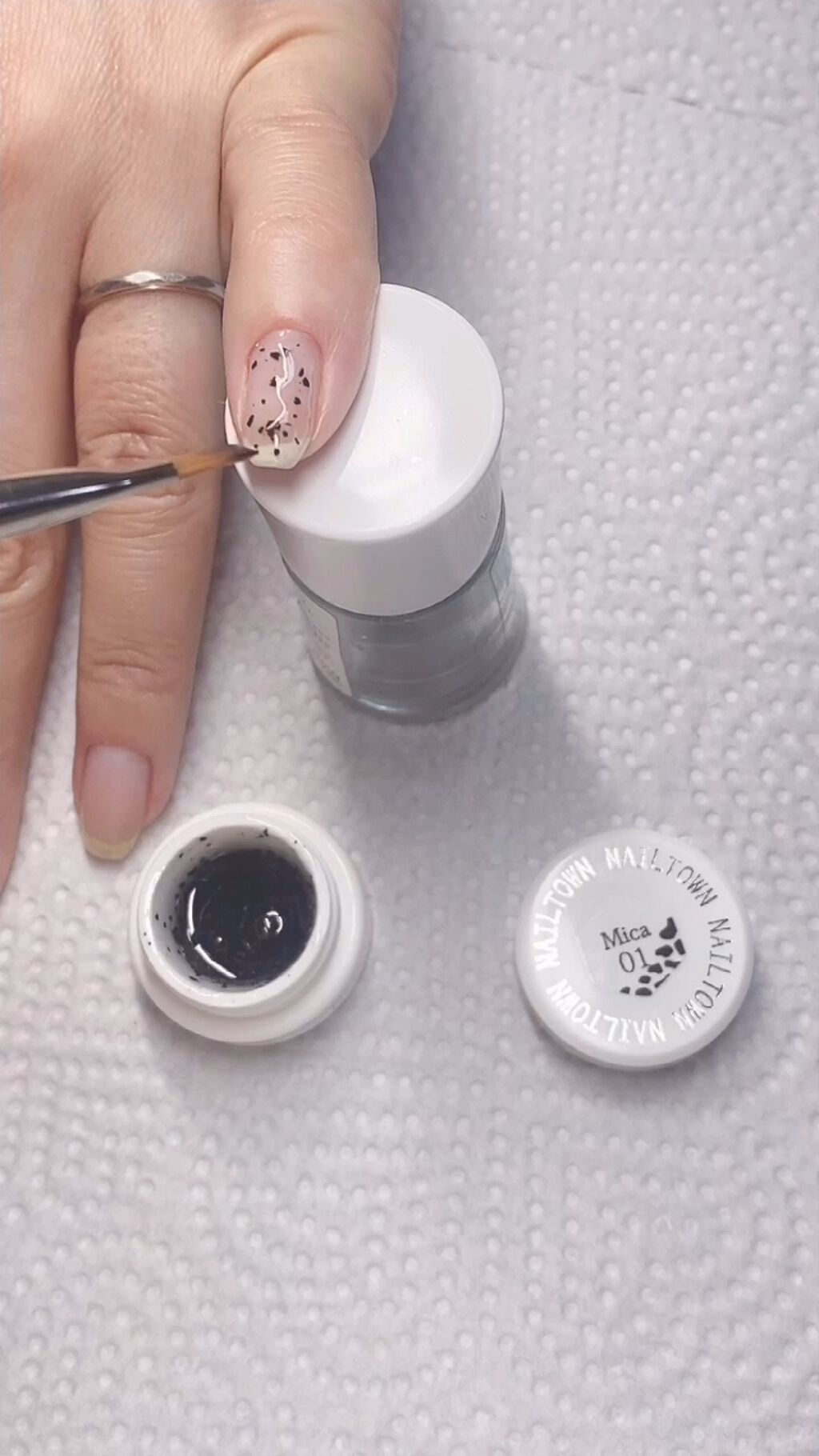 ウィークリージェル/HOMEI/ジェルネイルの動画クチコミ1つ目