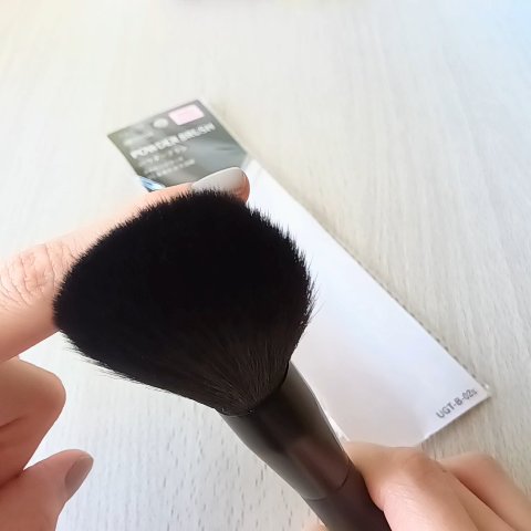 UR GLAM　POWDER BRUSH/U R GLAM/メイクブラシの動画クチコミ3つ目
