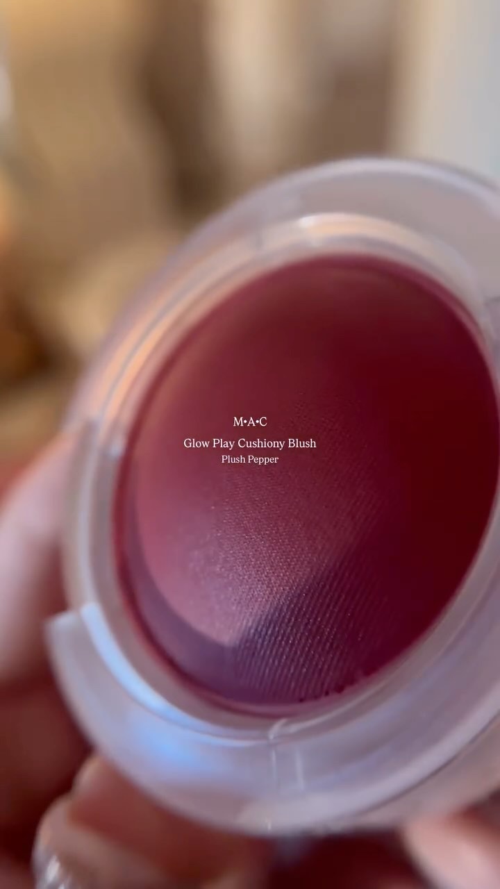 グロー プレイ ブラッシュ/M・A・C/ジェル・クリームチークの人気ショート動画