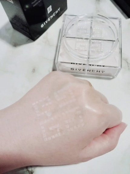 プリズム・リーブル/GIVENCHY/ルースパウダーの人気ショート動画