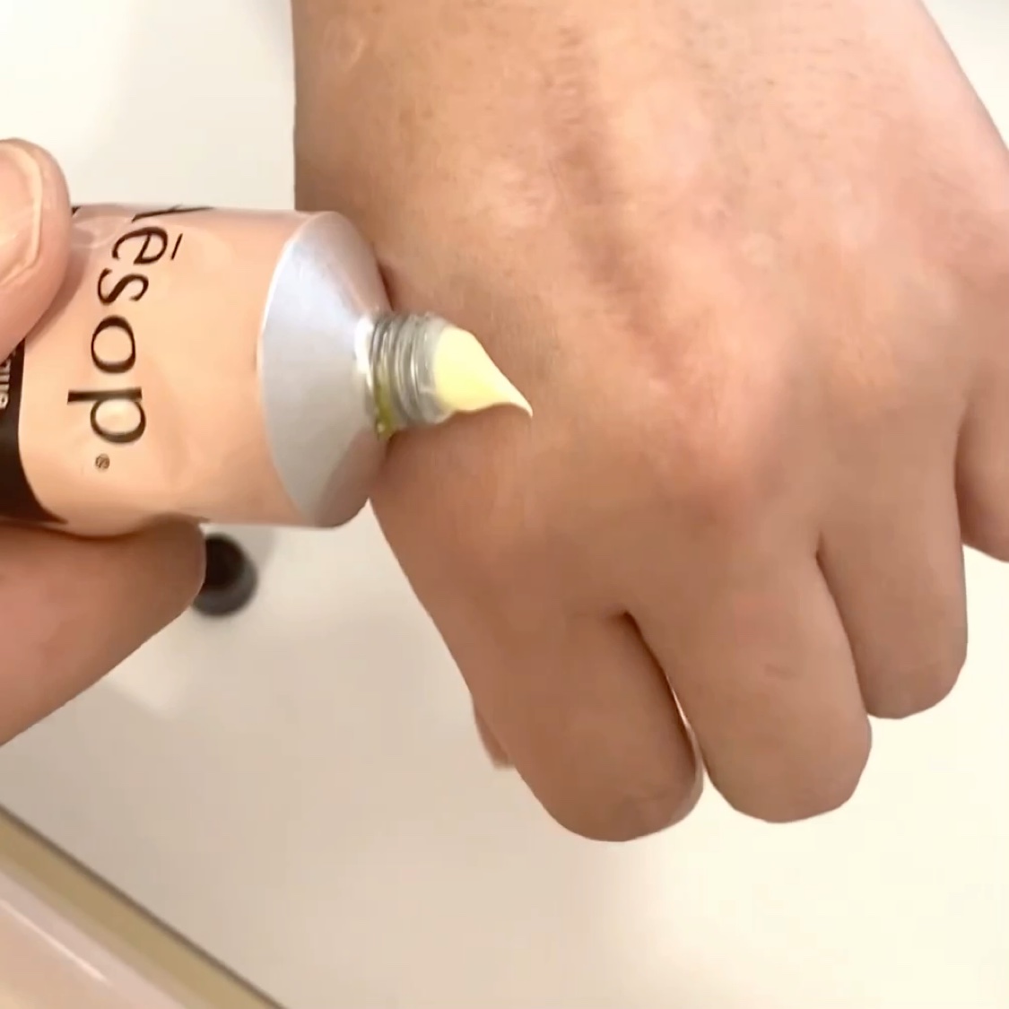 アンドラム アロマティック ハンドバーム/Aesop/ハンドクリームを使ったクチコミ（2枚目）