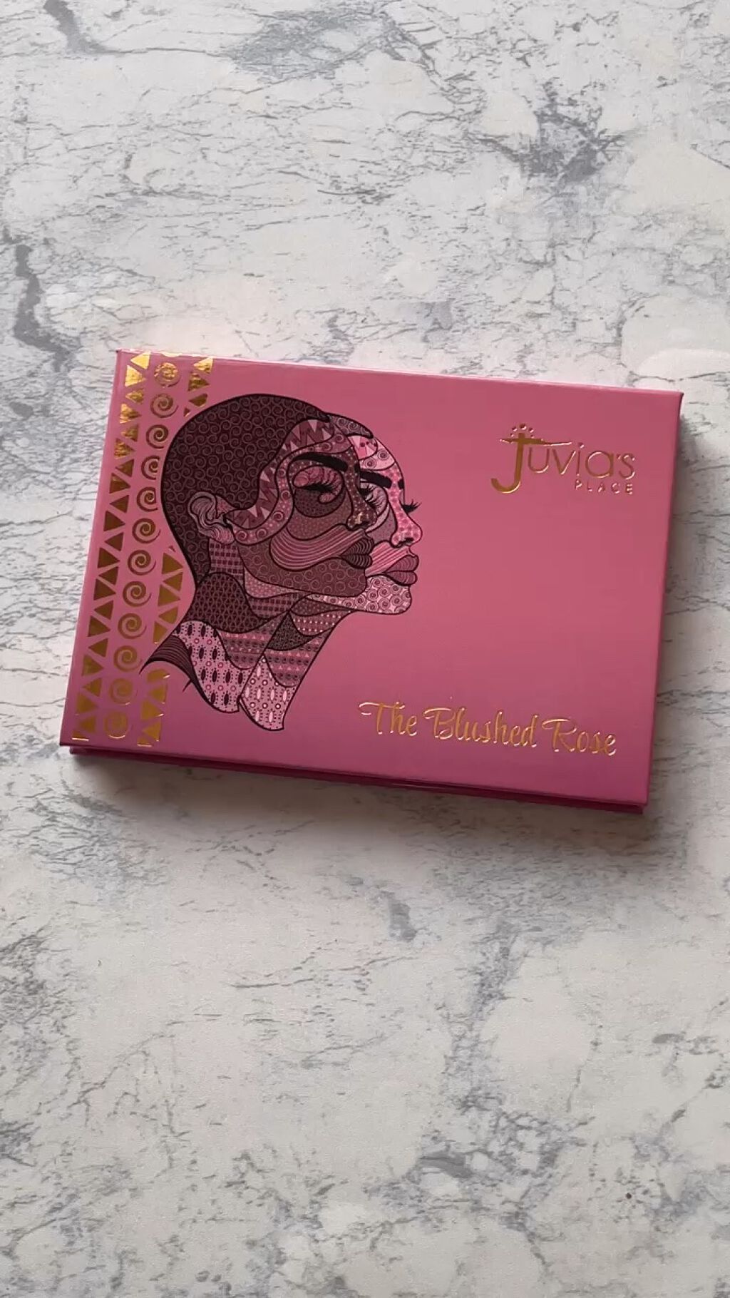 Blushed Rose Eyeshadow Palette/Juvia's Place/アイシャドウパレットを使ったクチコミ（1枚目）