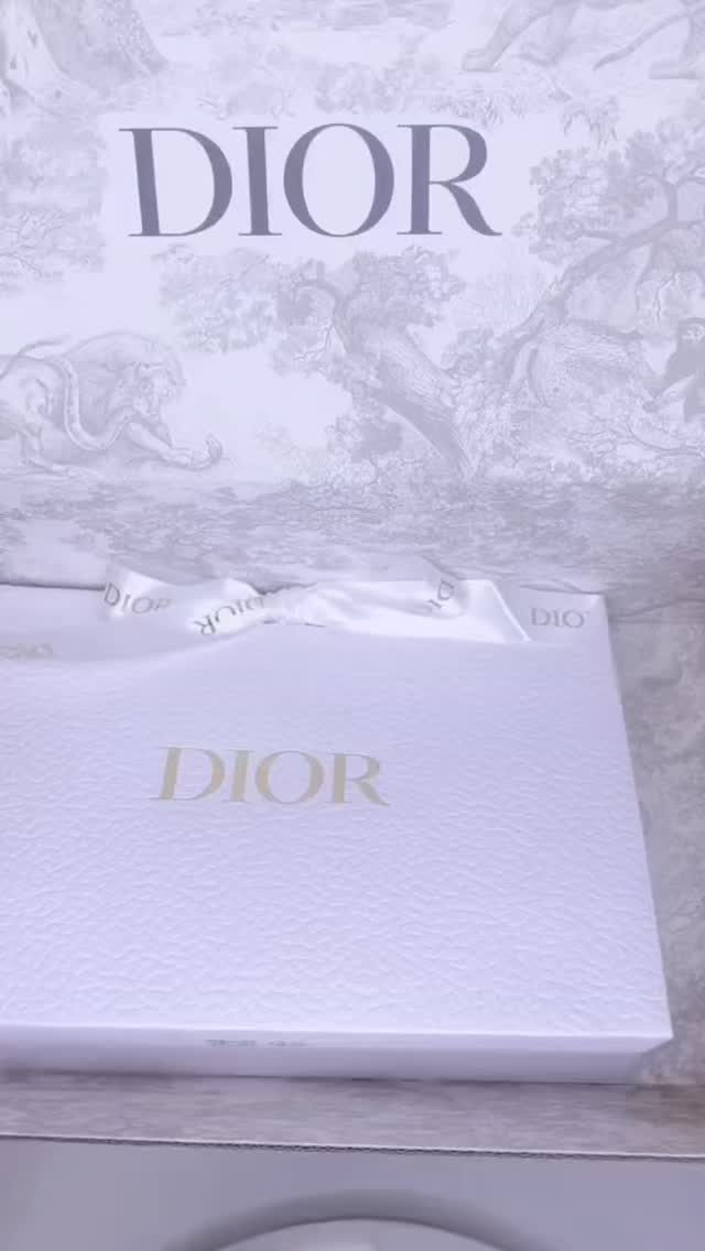 【旧】ディオール バックステージ フェイス グロウ パレット/Dior/ハイライトを使ったクチコミ（1枚目）