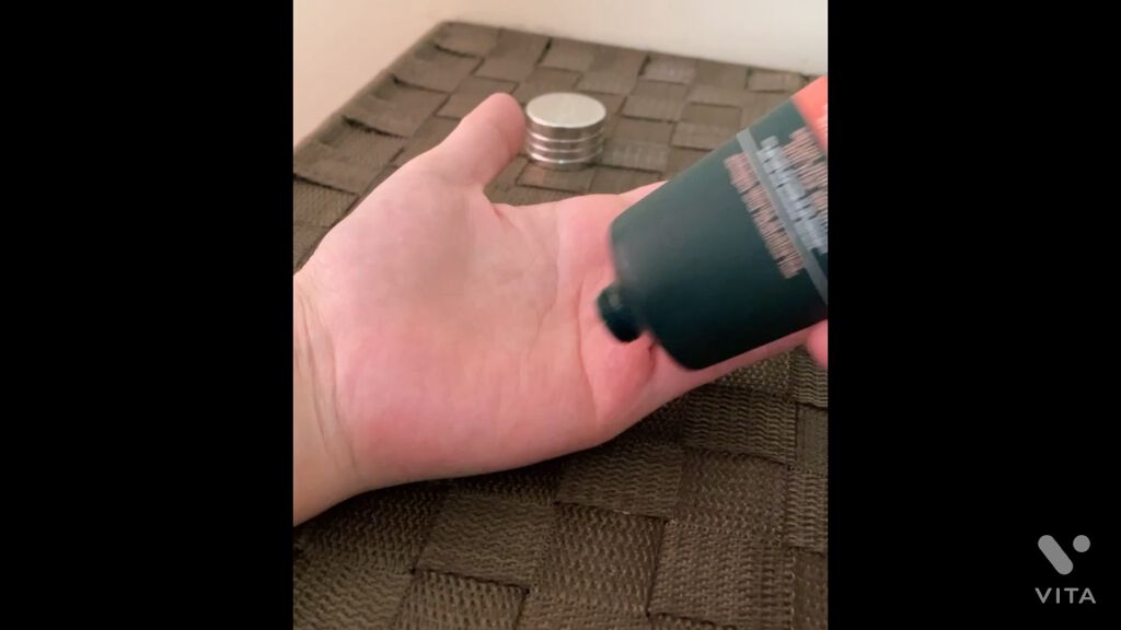 ファイブハーブス リペアリングヘアミルクセラム/L'OCCITANE/ヘアミルクの動画クチコミ4つ目