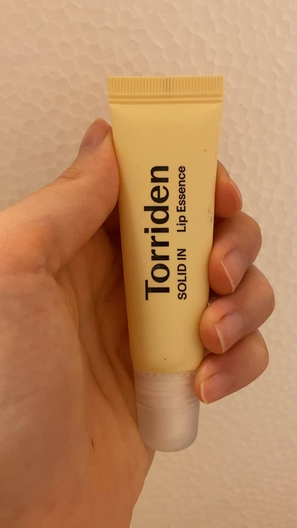 ソリッドイン リップエッセンス/Torriden/リップ美容液の人気ショート動画