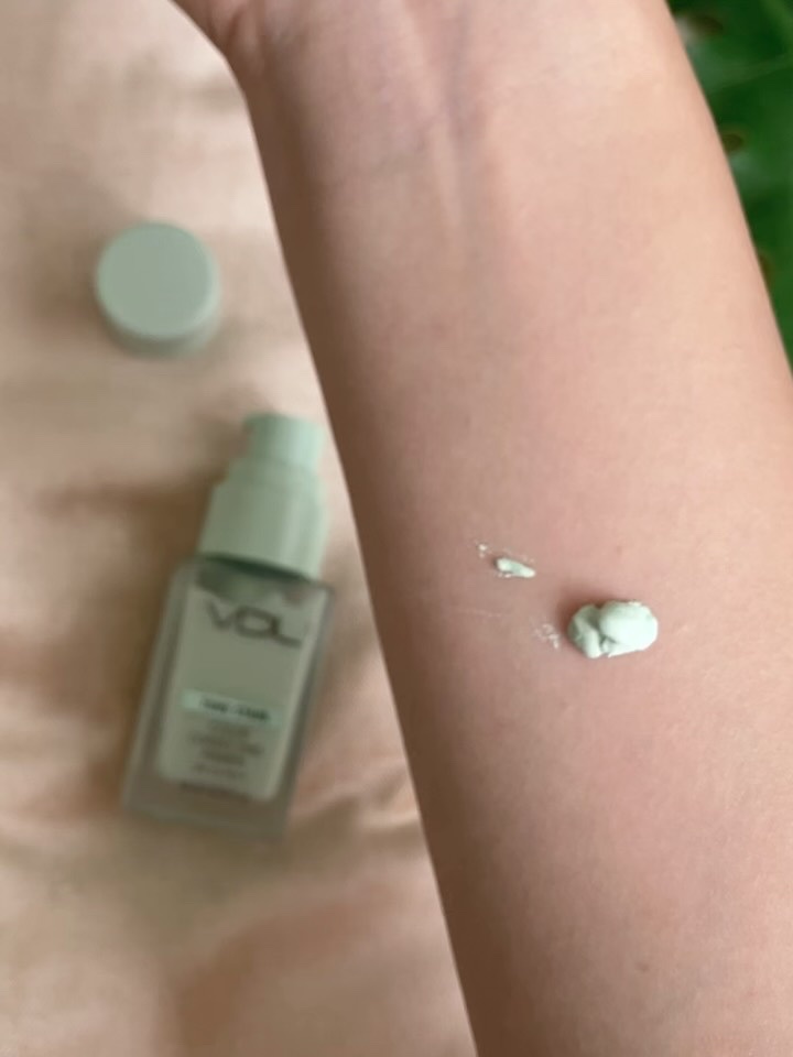 トーンステインカラーコレクティングプライマー/VDL/化粧下地を使ったクチコミ（2枚目）