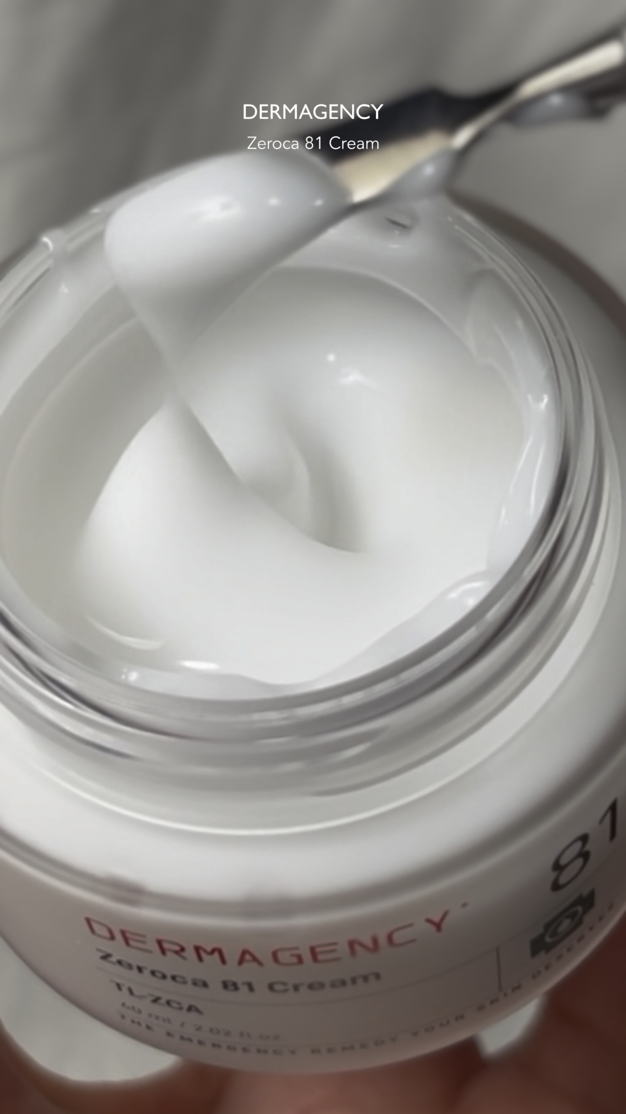 トラブル時にも、肌をすっきり整える🌹🤍

精製水の代わりに、水分と油分のバランスを整えてくれるノイバラの花水を81%配合、肌トラブルケアの鍵となるセンキュウエキスも配合し水分バランスまでしっかりケア。

  DERMAGENCY
  ゼ