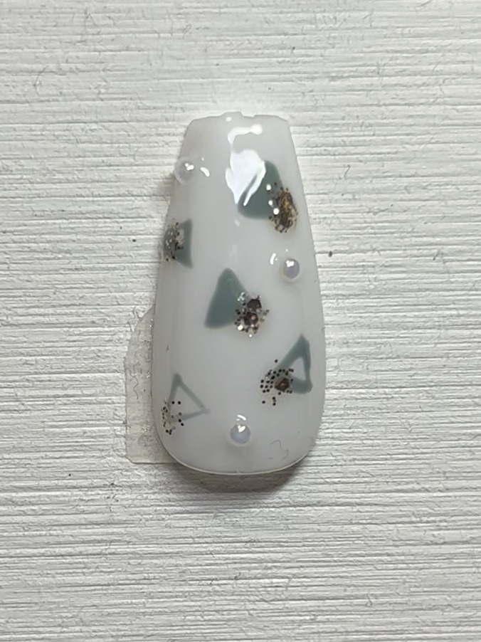 ネイルパーツ/セリア/ネイルチップ・パーツの人気ショート動画