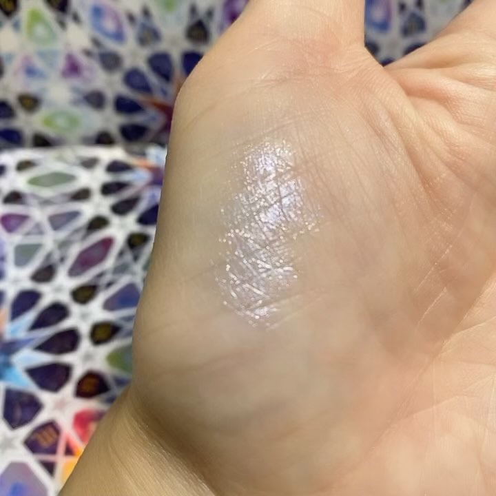 リキッドアイライナー ビジューグリッターエディション/ラブ・ライナー/リキッドアイライナーを使ったクチコミ（2枚目）