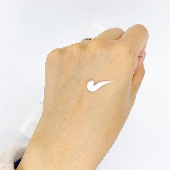 サーモン ケアリング センテラ クリーム /Heve Blue/フェイスクリームの動画クチコミ2つ目