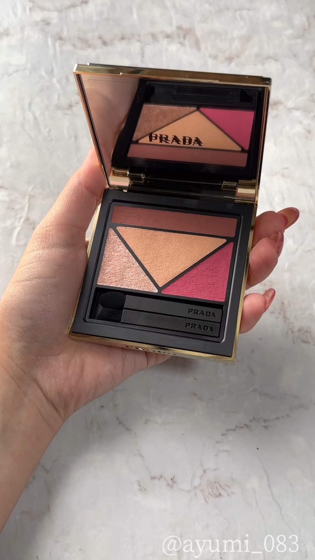 ダイメンションズ マルチエフェクト アイシャドウ/PRADA BEAUTY/アイシャドウパレットの人気ショート動画