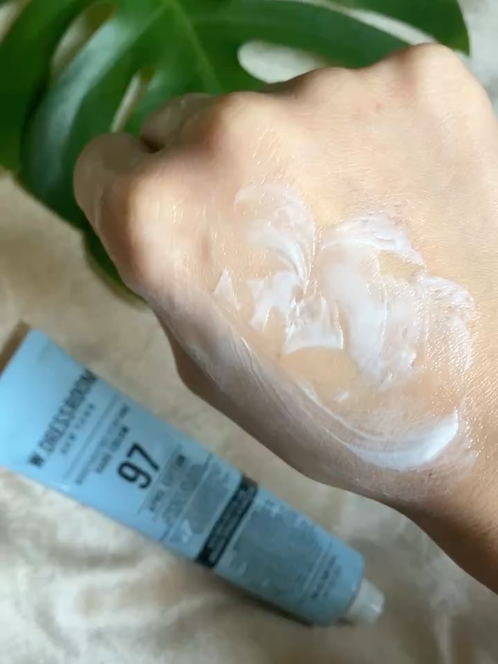 パフュームハンドクリーム /ダブルドレスルーム/ハンドクリームを使ったクチコミ（3枚目）