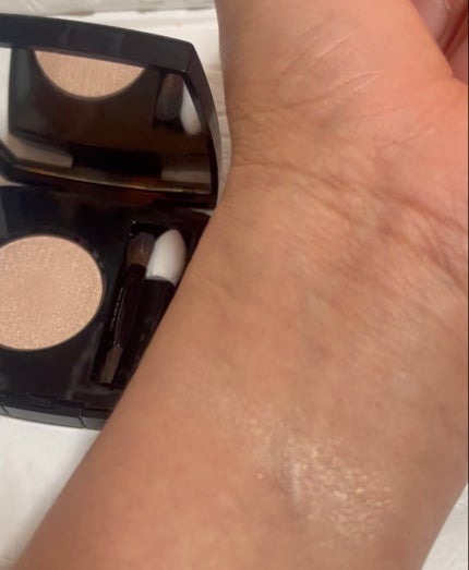 オンブル エサンシエル/CHANEL/単色アイシャドウを使ったクチコミ(3枚目)