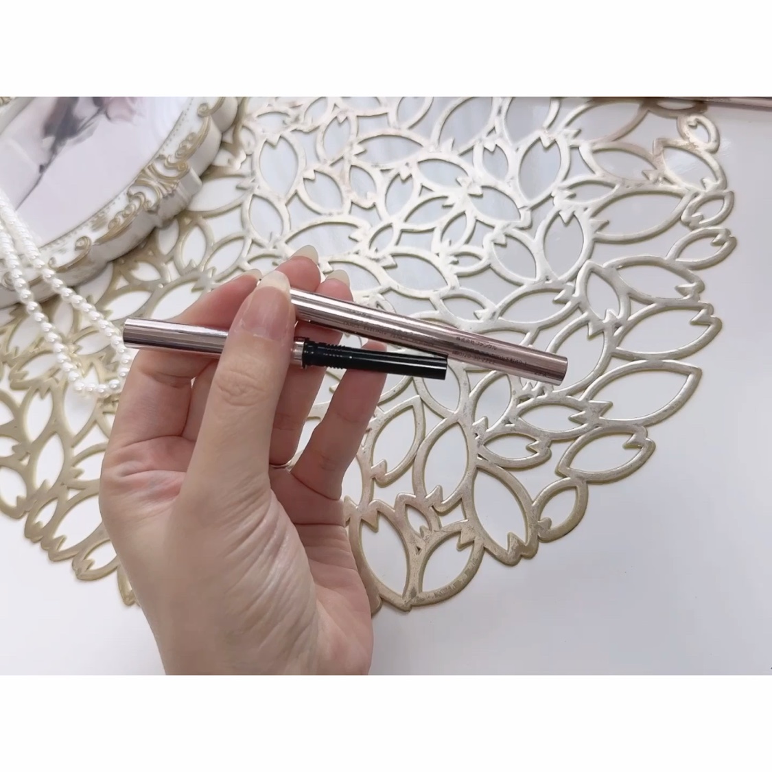 カラーロックシャープライナー/ファンケル/ペンシルアイライナーの動画クチコミ5つ目