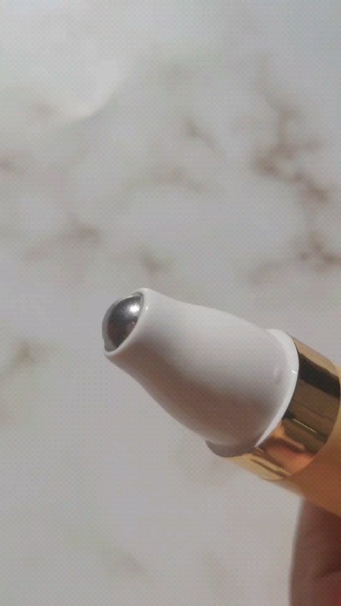 V9ビタミンアンプルロールオンアイクリームクリア/JMsolution/アイケア・アイクリームの動画クチコミ2つ目