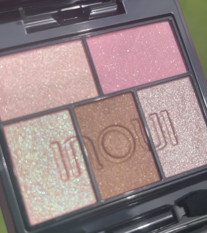 INOU インウイ アイズ 09 　本体　ピンク系 　限定色 インウイ アイズ 09（数量限定） / INOUI | LIPS