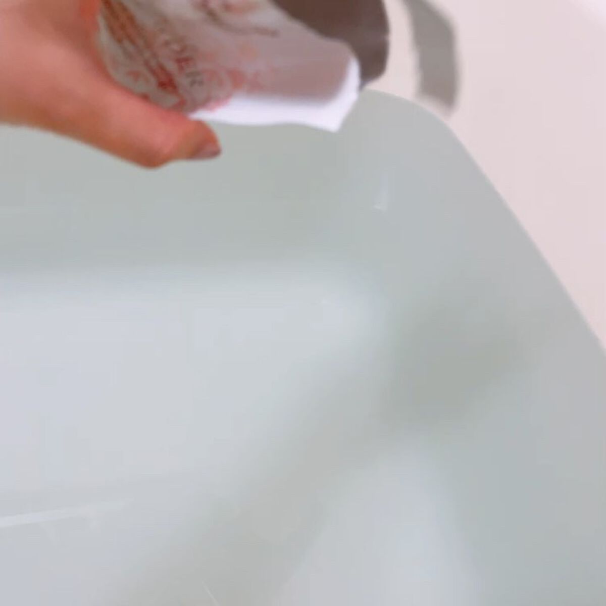 ミネラルバスパウダー/Emur(エミュール)/バスグッズの動画クチコミ5つ目