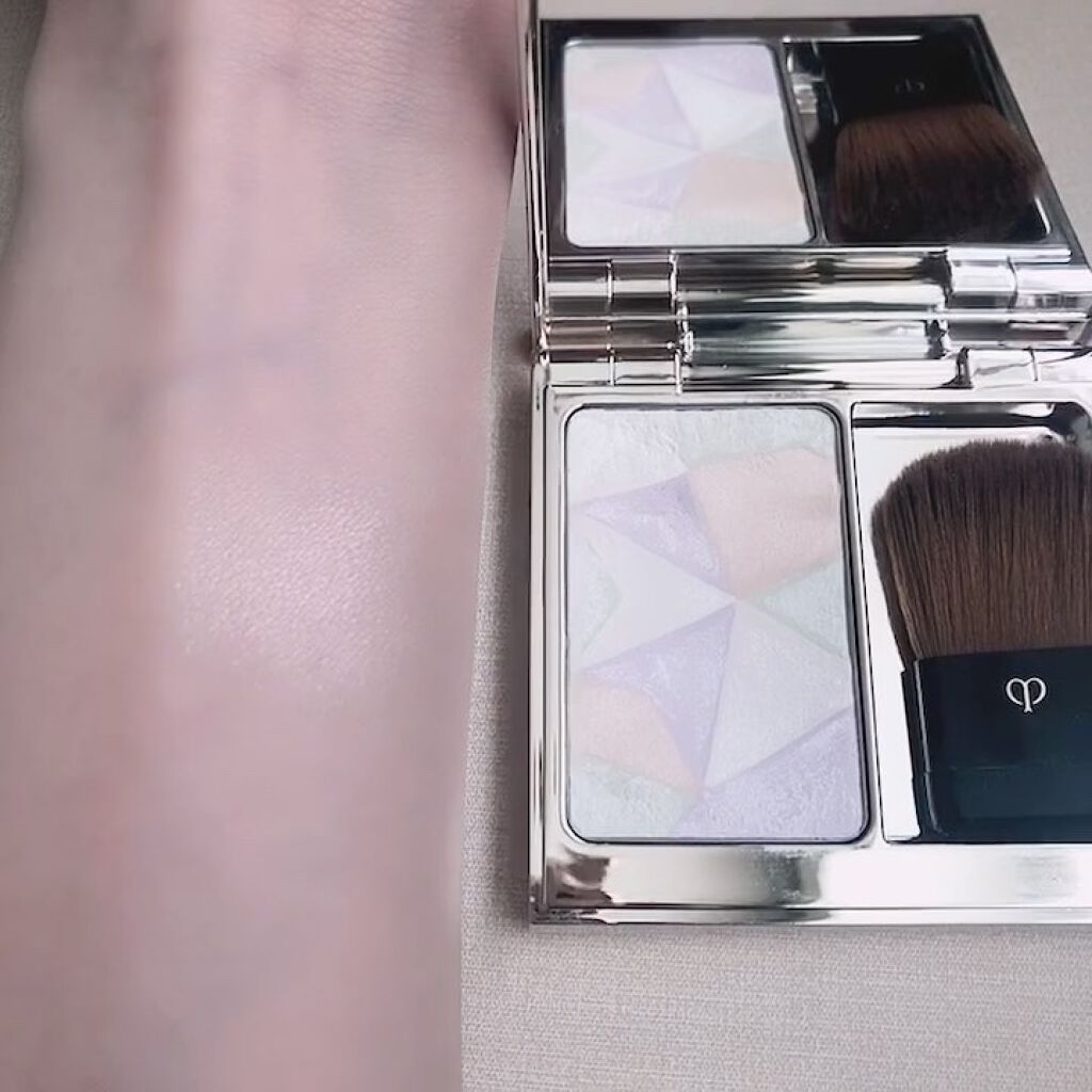 クレ・ド・ポー ボーテ レオスールデクラ/クレ・ド・ポー ボーテ/パウダーハイライトを使ったクチコミ（2枚目）