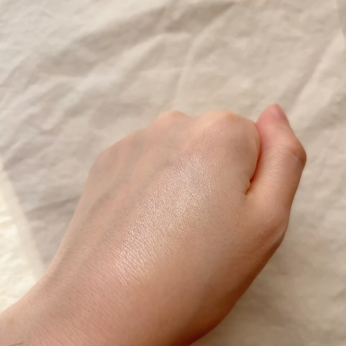 Organic Lip Balm/Sierra Bees/リップバームの動画クチコミ3つ目