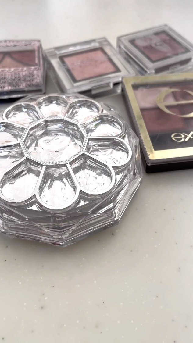 ジルスチュアート ブルームクチュール アイズ/JILL STUART/アイシャドウパレットを使ったクチコミ（3枚目）