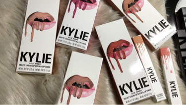 KYSHADOW/Kylie Cosmetics/パウダーアイシャドウを使ったクチコミ（1枚目）