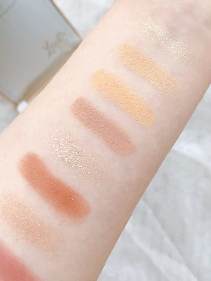 Love Bear 9色 アイシャドウパレット/FlowerKnows/アイシャドウパレットの人気ショート動画