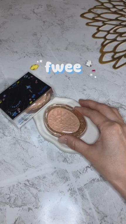 フィー グリッツストーンハイライター/fwee/パウダーハイライトの人気ショート動画