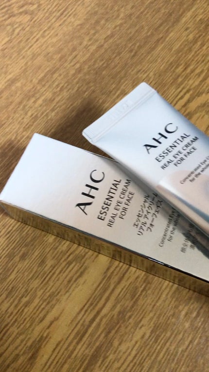 エッセンシャル リアル アイクリーム フォーフェイス/AHC/アイケア・アイクリームの人気ショート動画