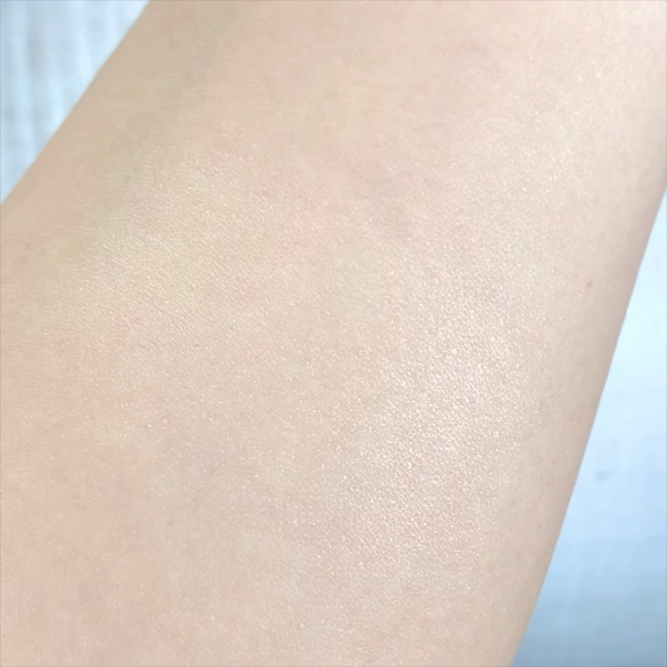 ローラ メルシエ リアル フローレス ルミナス パーフェクティング プレスト パウダーのクチコミ「ローラ メルシエ 様より
「リアル フローレス ルミナス パーフェクティング プレスト パウダ.....」（3枚目）