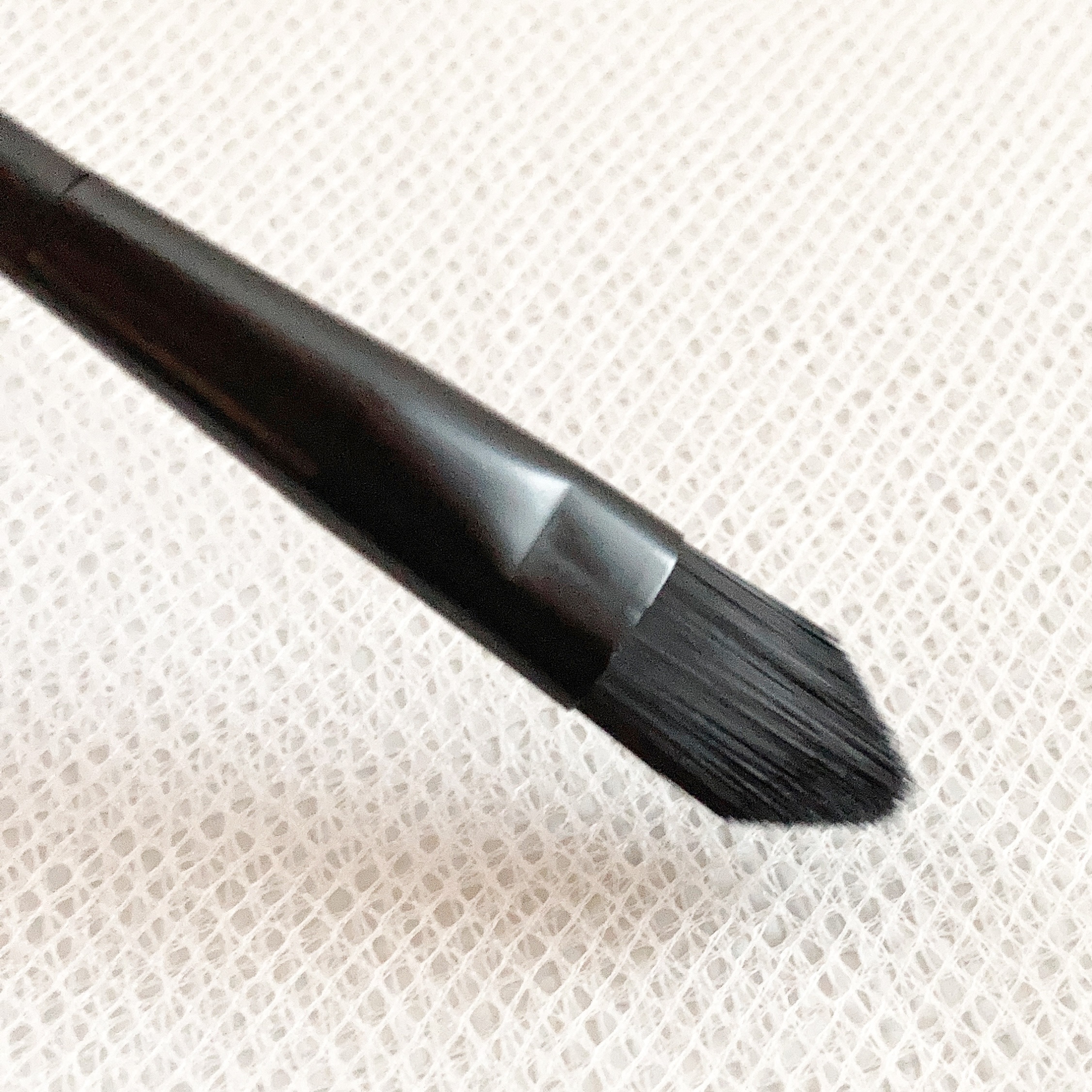 UR GLAM　CONCEALER BRUSH（コンシーラーブラシ）/U R GLAM/メイクブラシの人気ショート動画