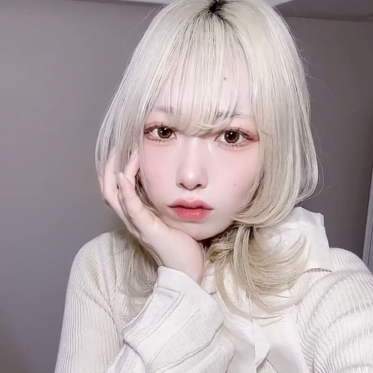 ラスティング フィニッシュ マシュマロエアリー リップスティック/リンメル ロンドン/口紅の動画クチコミ1つ目