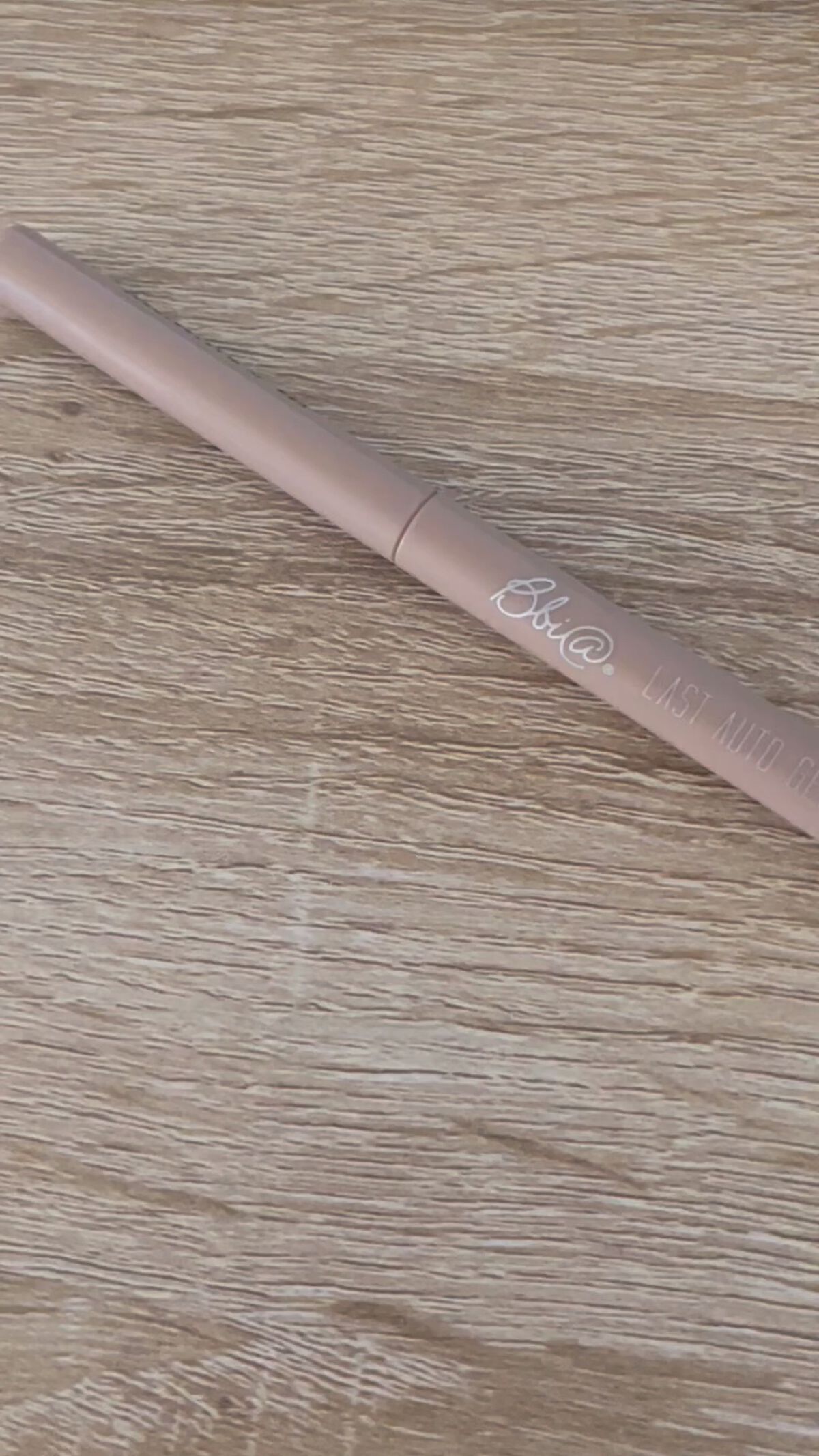 ラストオート ジェルアイライナー/BBIA/ジェルアイライナーの動画クチコミ1つ目