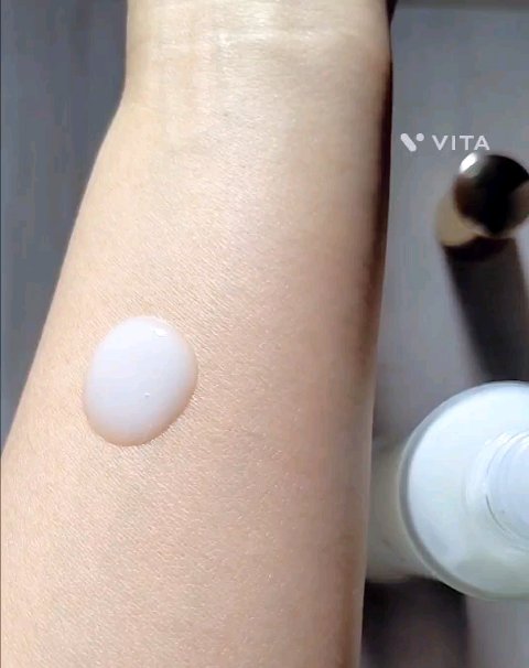 コエタスのモニターキャンペーンを通して、プリンス　ミルキィライフ〈乳液〉を使ってみました✨

＼驚きの潤い実感✨　潤粋素肌／

微粒子カプセル化した植物性エモリエント成分を配合している乳液です😊
年齢とともにだんだんお肌の油分が減ってきて