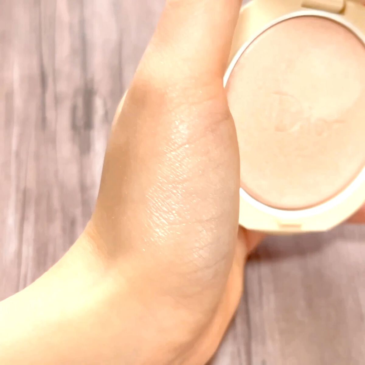 ディオールスキン フォーエヴァー クチュール ルミナイザー/Dior/プレストパウダーを使ったクチコミ（3枚目）