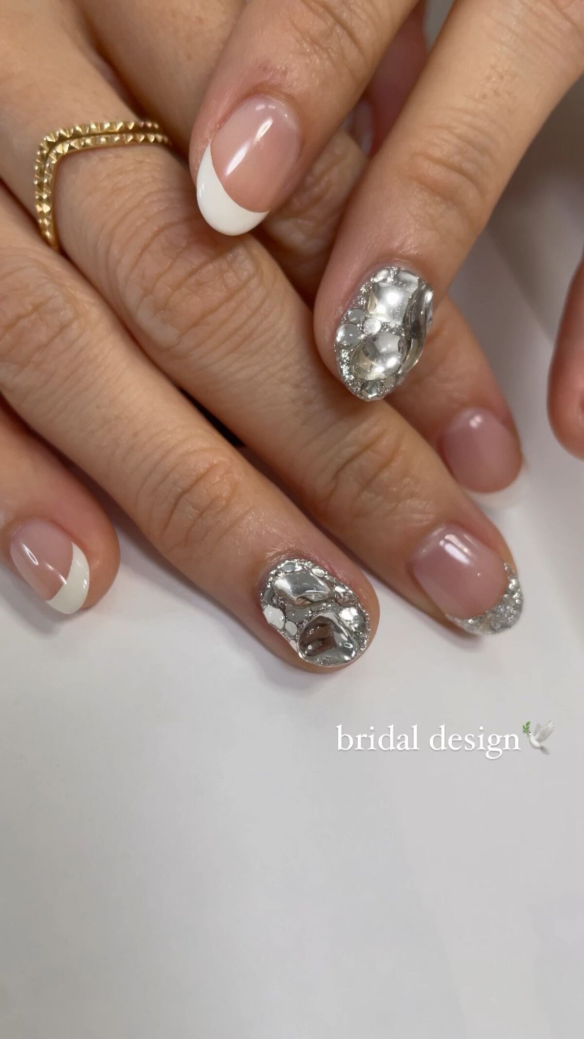 #ジェルネイル,#セルフネイル,#ビジューネイル,#結婚式ネイル,#ワンホンネイル,#キラキラネイル,#オタクネイル,#newネイルのネイルデザイン