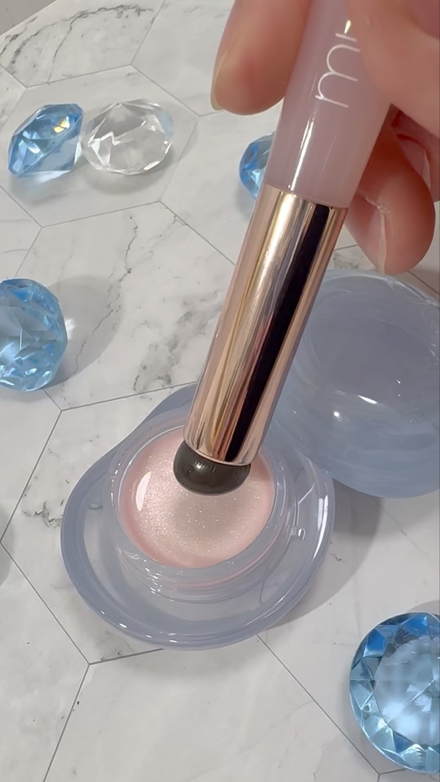 フィー リップアンドチーク グローイジェリーポット JH00 シュガーパウダー/fwee/リップグロスを使ったクチコミ（3枚目）