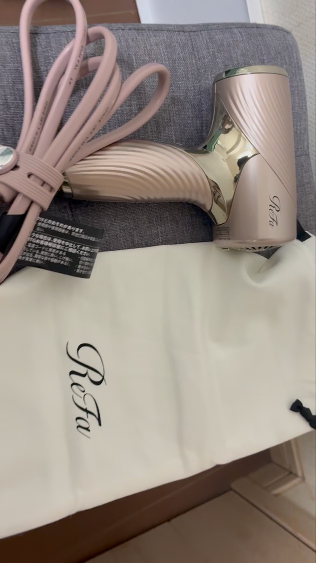 ReFa リファビューテック ドライヤー SEのクチコミ「ReFa リファビューテック ドライヤー SE シャンパンゴールド ¥33,000
→20%オ.....」（2枚目）
