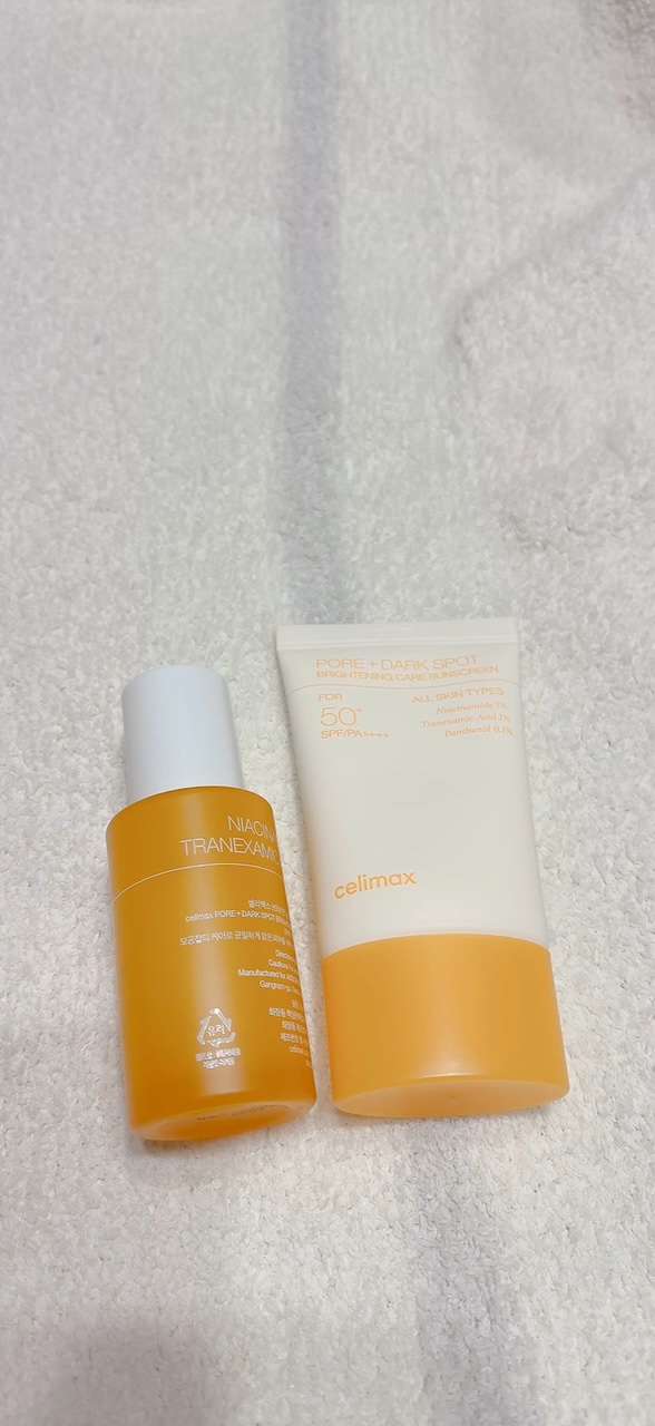 ♡
♡
♡
celimax
ポア ブライトニング シミケアセラム
ポアブライトニングシミケアクリーム

⭐︎ポア ブライトニング シミケアセラム

さらっと軽いテクスチャーで
肌なじみが本当に良い◎
毎日無理なく使えるのが嬉しい☺️

⭐︎