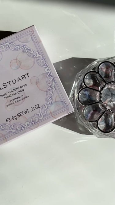 ブルームクチュール アイズ タイムレスグロウ/JILL STUART/アイシャドウパレットを使ったクチコミ（3枚目）