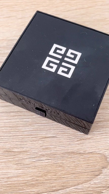 プリズム・リーブル・プレストパウダー /GIVENCHY/プレストパウダーの人気ショート動画